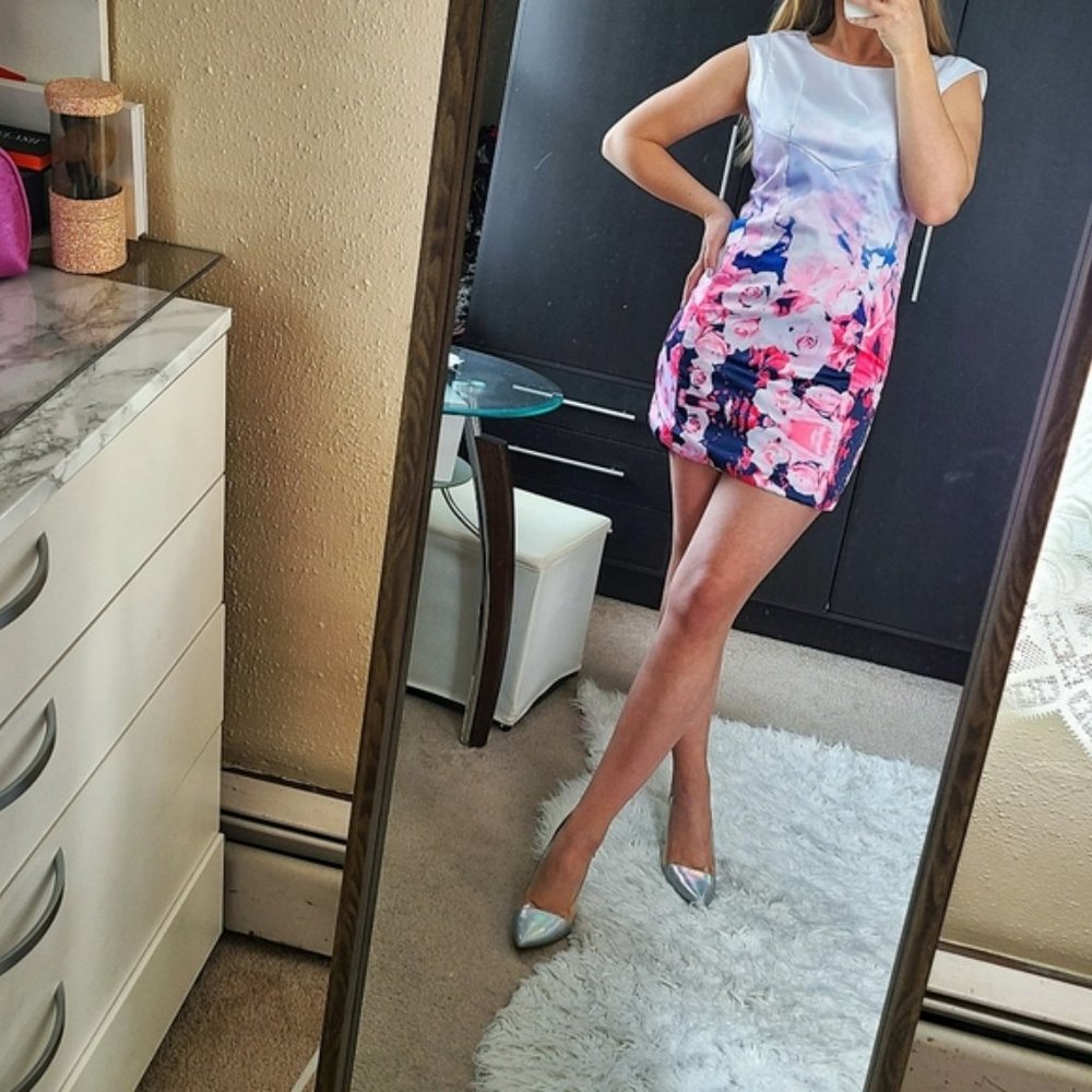 White floral sleeveless print dress